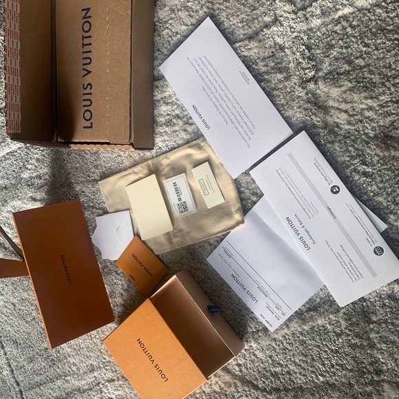 Luis Vuitton Zippy Coin Purse Monogram - Picture 14 of 15